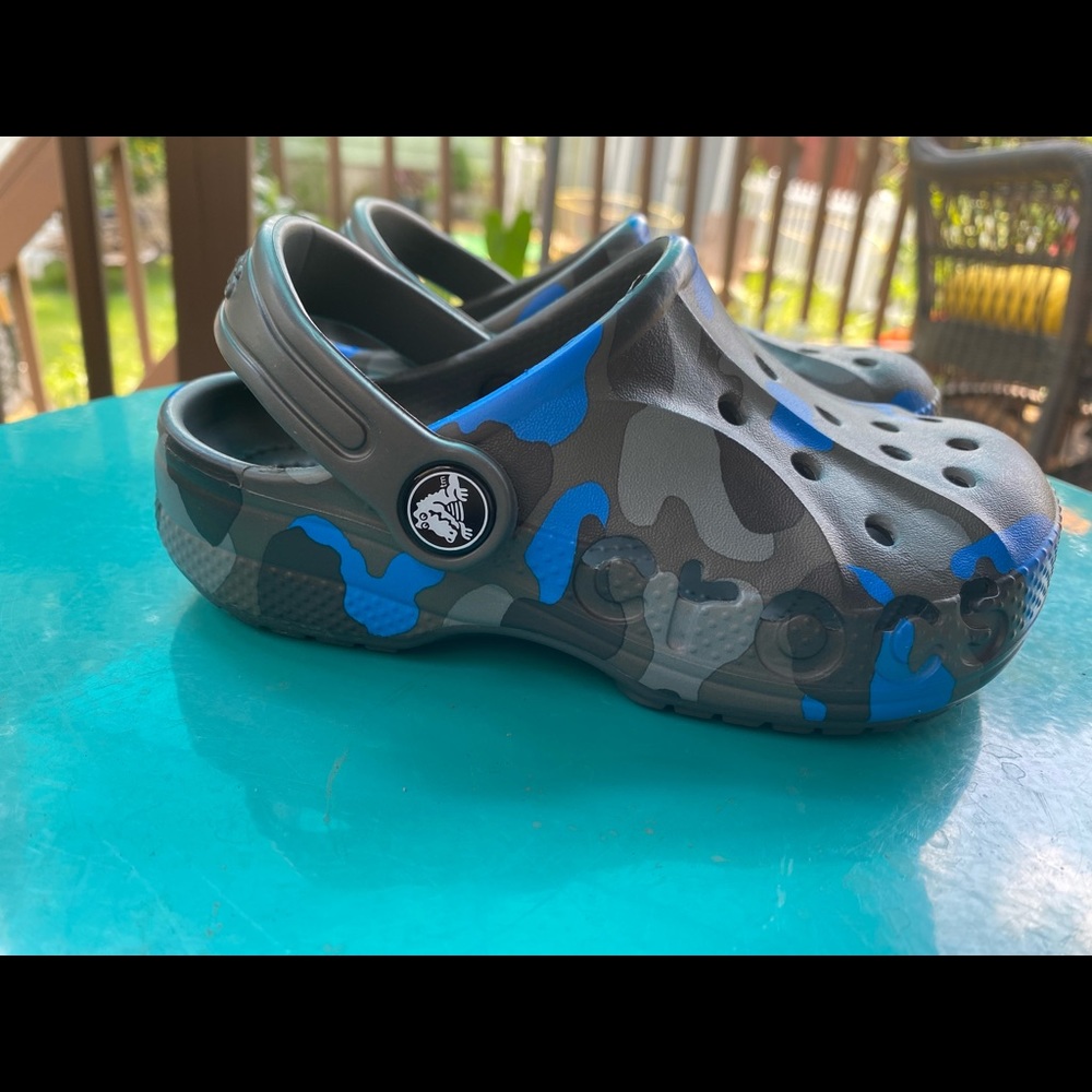 Boys blue and gray camo Crocs